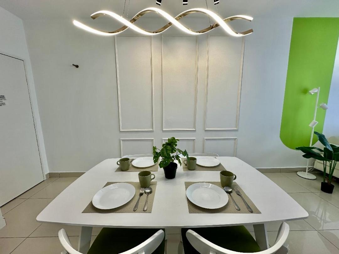 Arc Austin Hills Residensi By Antlerzone Apartment Джохор Бахру Екстериор снимка